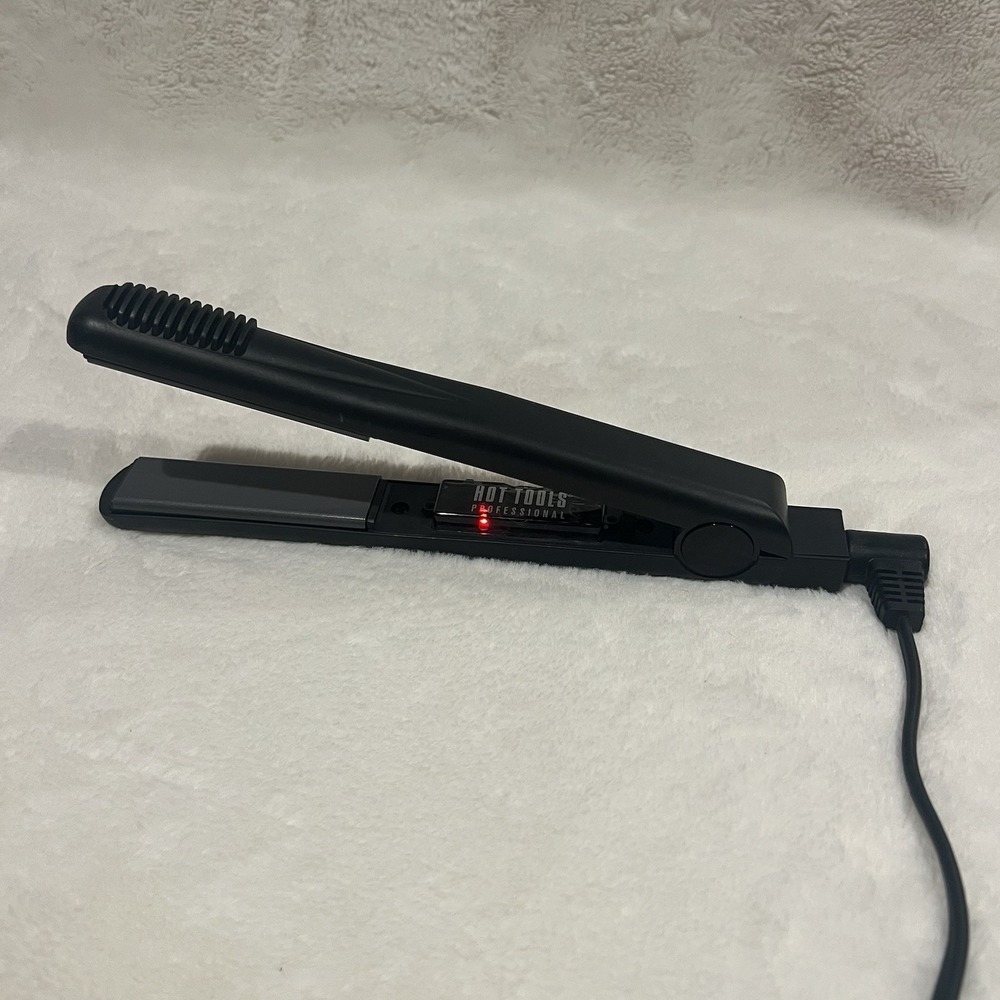 Hot Tools Professional 1" Salon Flat Iron Ceramic Model UL3817GWP2F‎ 8' Cord